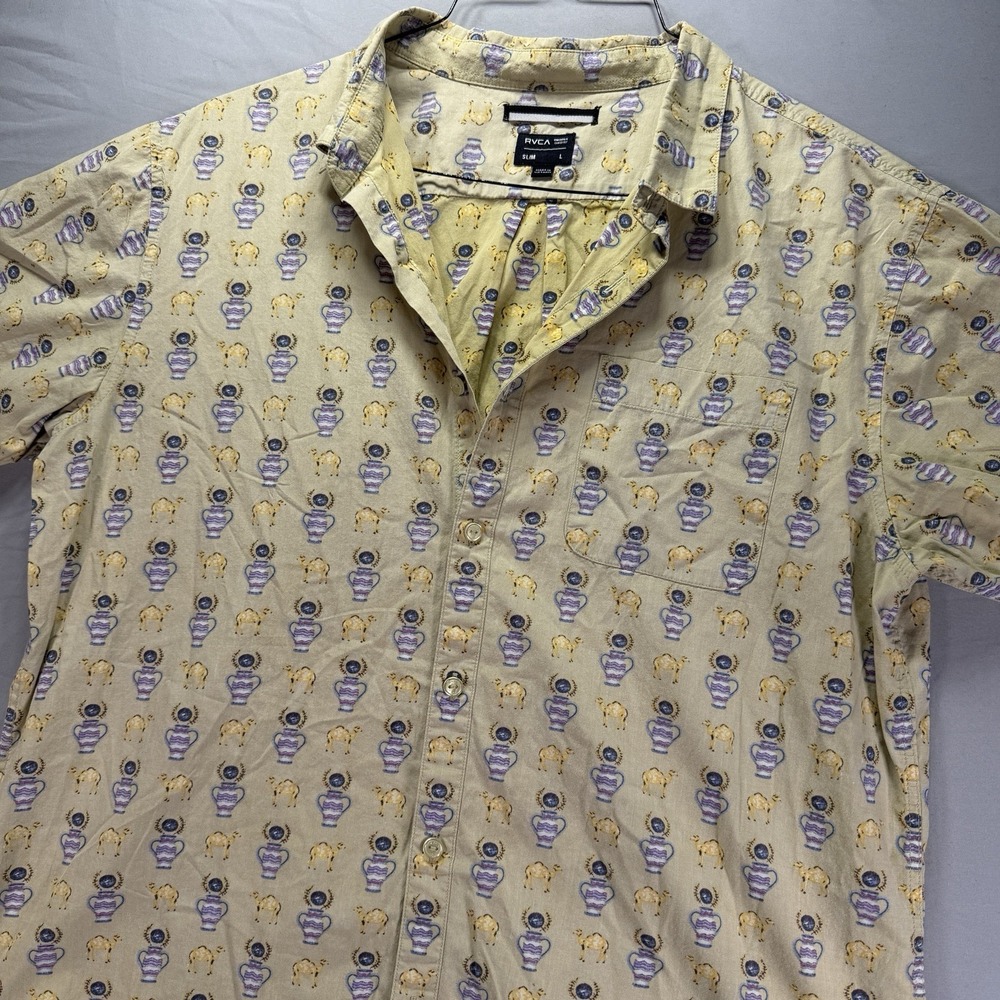 RVCA Shirt Mens Large Yellow Button Up Reverse Print Travel Camel All Over Print